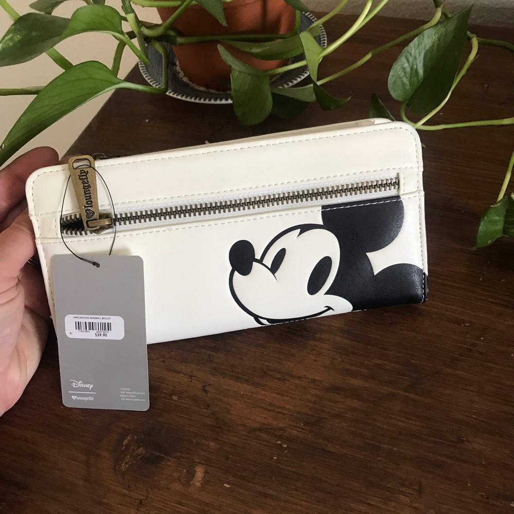 Lounge fly Mickey Mouse wallet